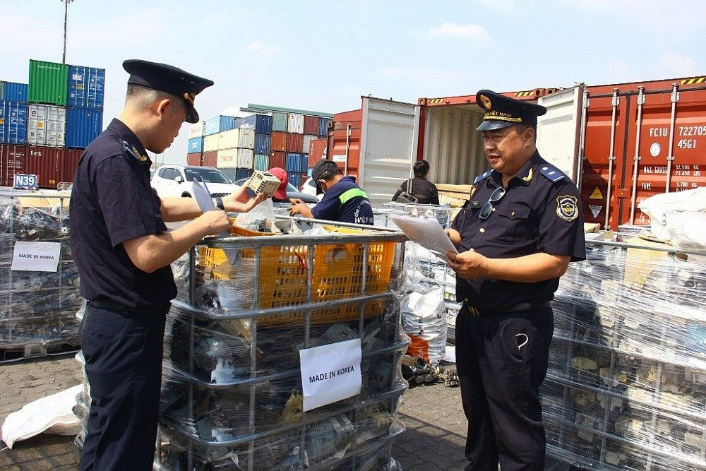 Hoạt động xuất nhập khẩu khởi sắc thời gian qua đã tác động tích cực đến thu ngân sách nhà nước trong lĩnh vực này.