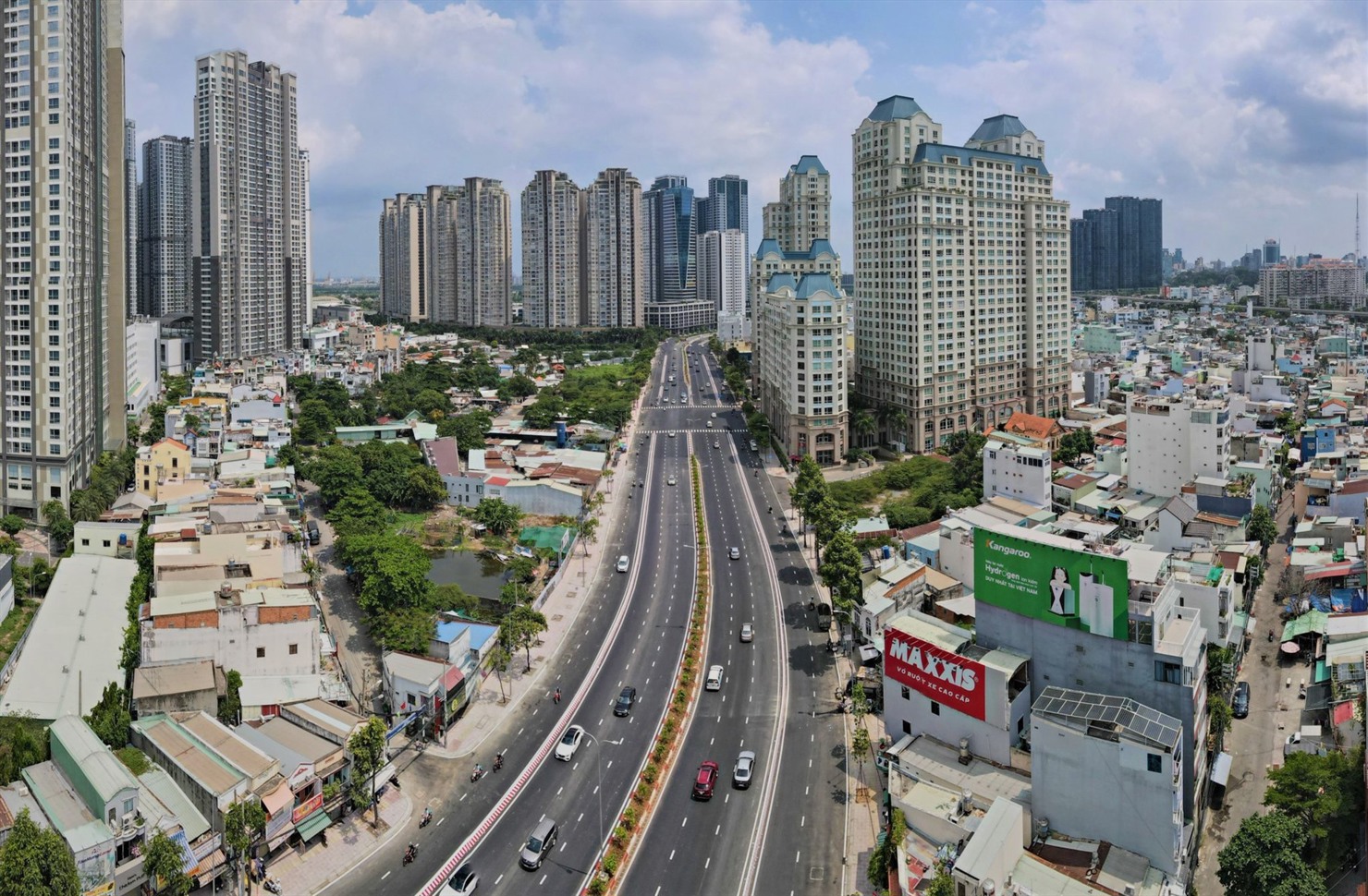 Trong quý III/2024, nguồn cung văn phòng tại thị trường Hà Nội đạt 2,14 triệu m2 sàn, tăng 4% theo quý và theo năm.