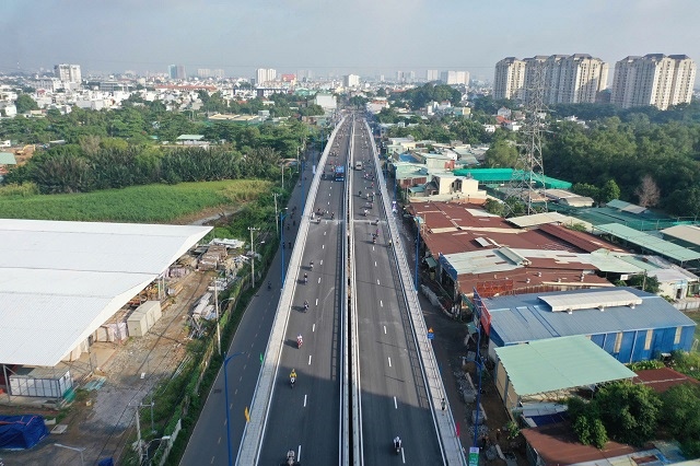 Thủ tướng yêu cầu kiên quyết xử lý nghiêm khắc các chủ đầu tư, Ban quản lý dự án, tổ chức, cá nhân cố tình gây khó khăn, thiếu trách nhiệm làm chậm tiến độ giao vốn, điều chỉnh vốn, thực hiện dự án và giải ngân vốn đầu tư công.