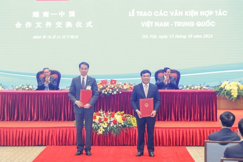 Đại diện hai bên trao đổi Kế hoạch hành động.