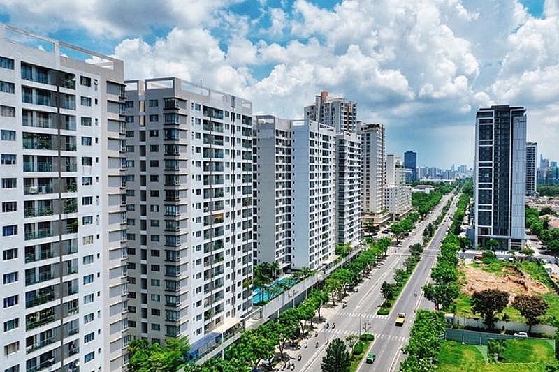 Giá nhà vẫn tăng cao, vượt quá khả năng chi trả của nhiều người dân, nhất là những người có thu nhập thấp.