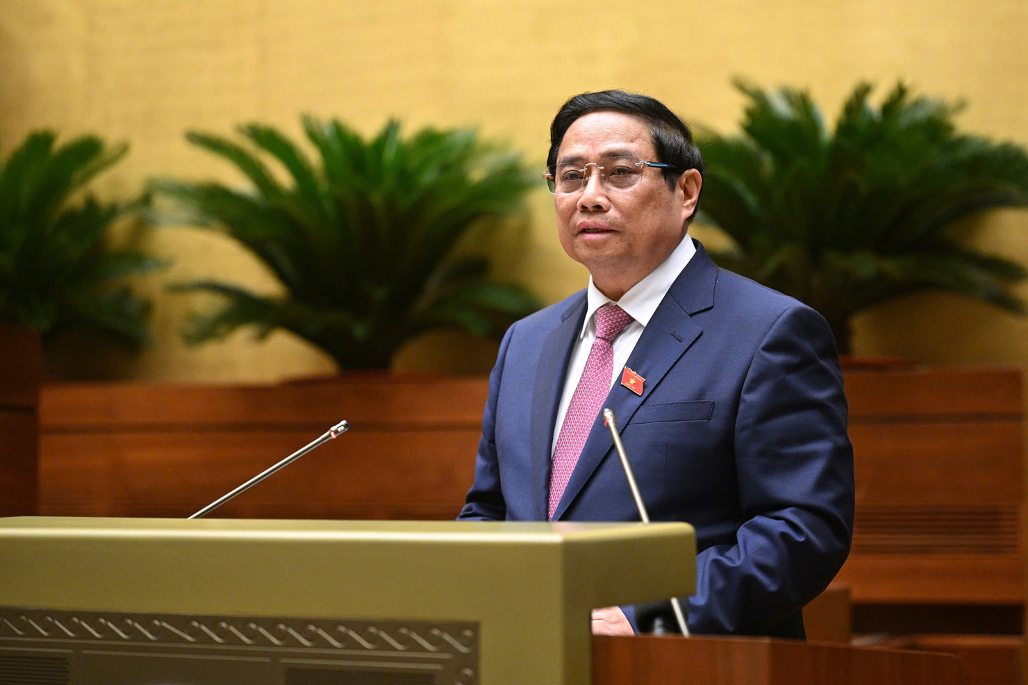 Thủ tướng Chính phủ Phạm Minh Chính báo cáo kết quả thực hiện kế hoạch phát triển kinh tế - xã hội năm 2024.