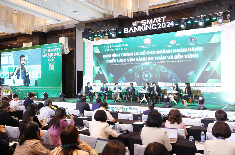 Tại Diễn đàn, Techcombank đã chia sẻ hành trình Techcombank trở thành ngân hàng tiên phong trong lĩnh vực công nghệ tại Việt Nam