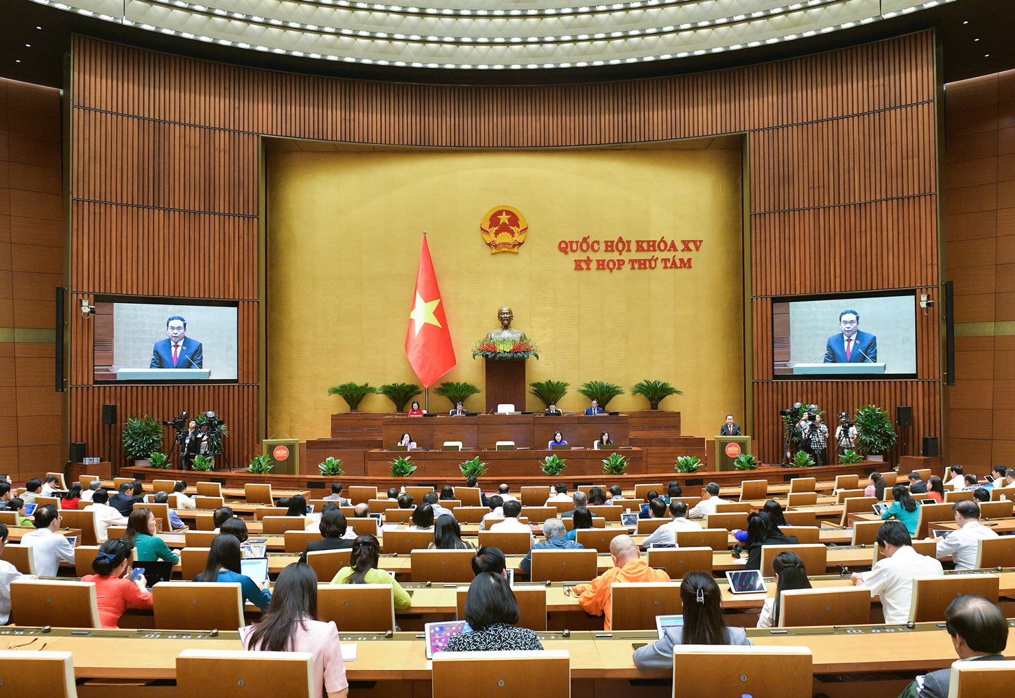Toàn cảnh phiên họp.