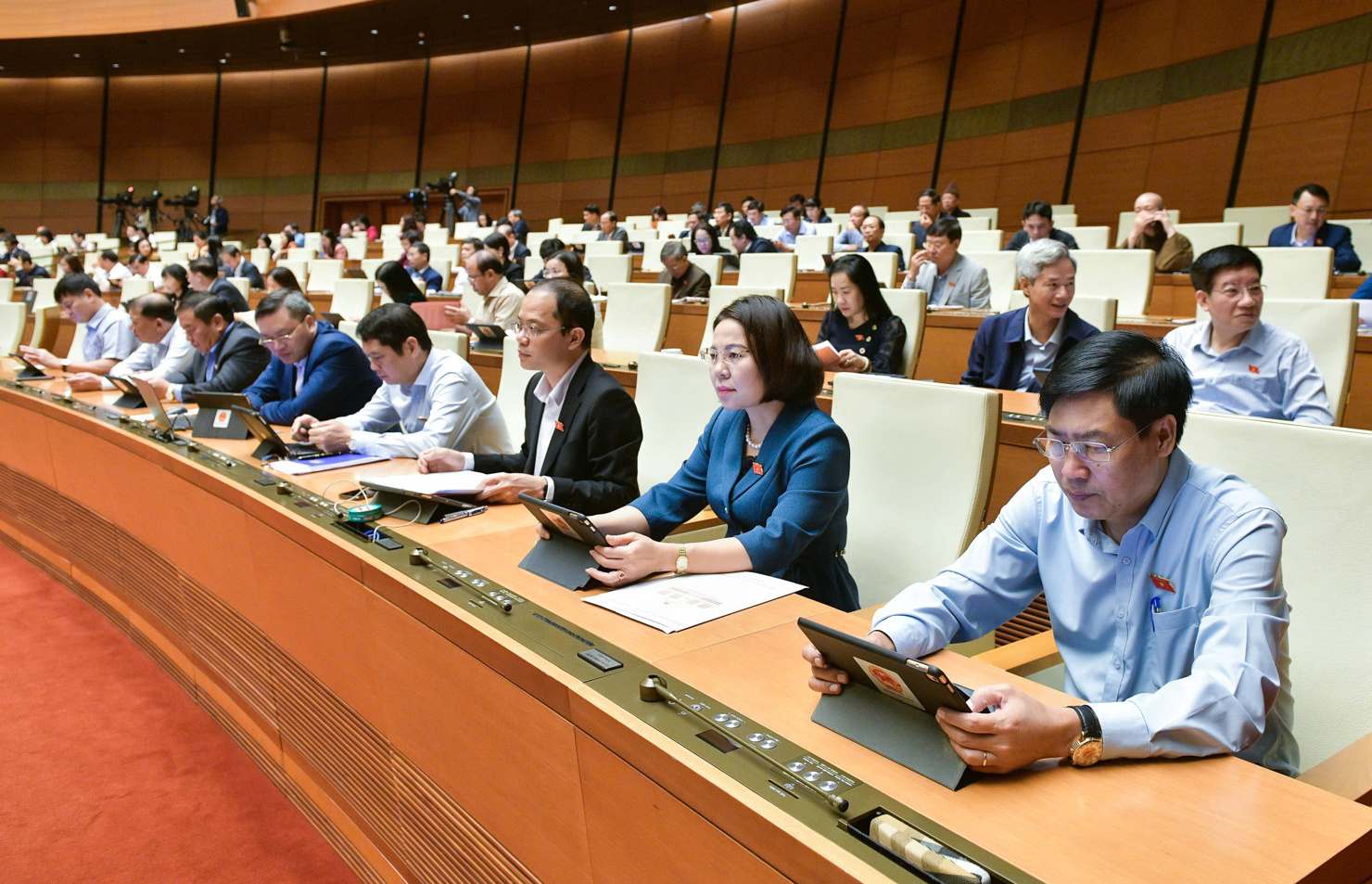 Các đại biểu tại phiên họp. 