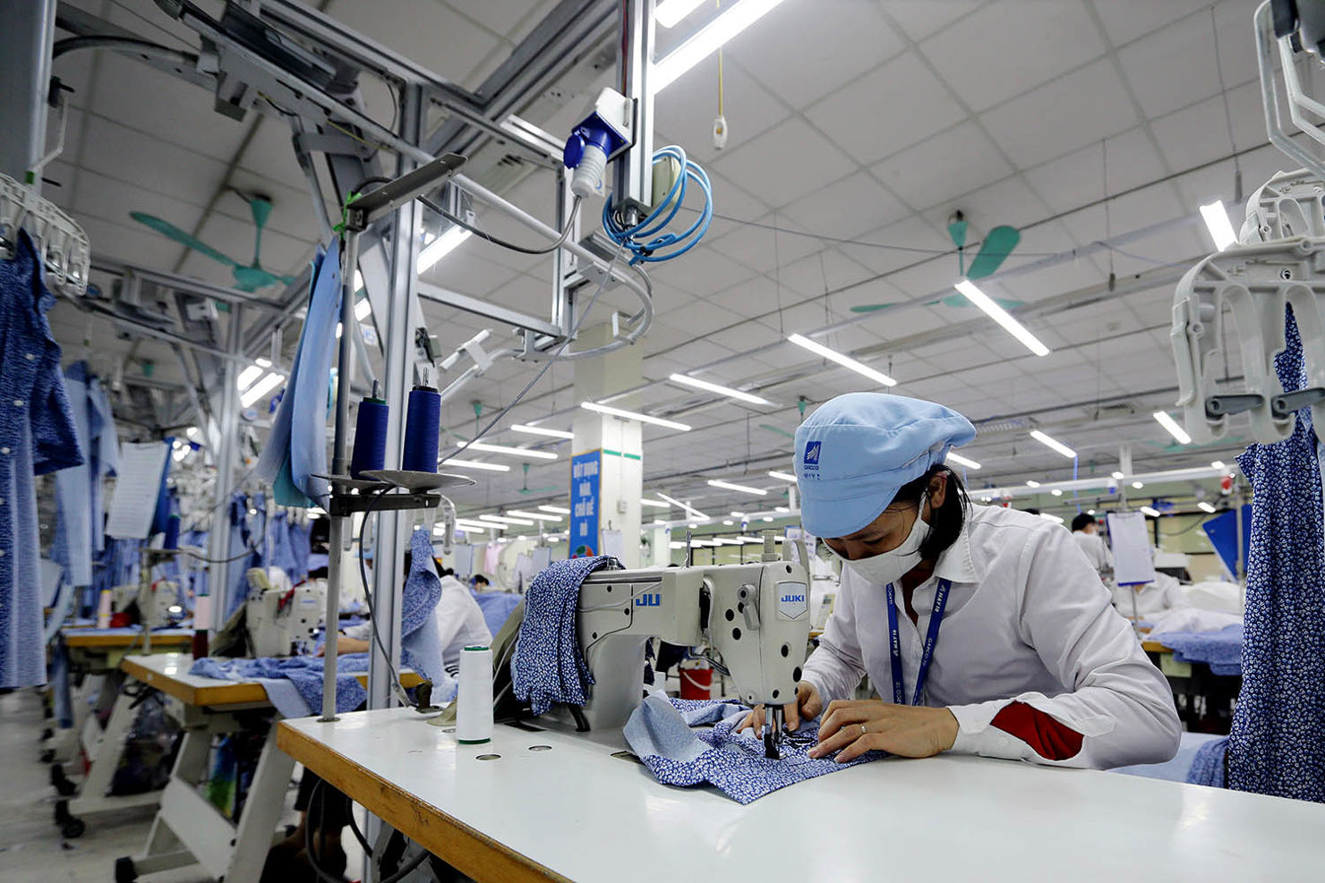Áp dụng ISO 9001 giúp doanh nghiệp khẳng định uy tín về chất lượng sản phẩm, tăng uy tín trên thị trường. Ảnh: Internet