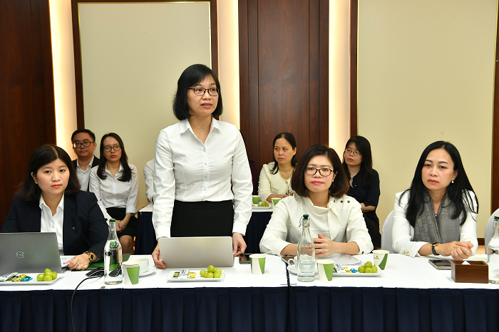 Bà Tô Thị Phương Dung - Trưởng Phòng Chính sách và Kế hoạch nhân sự Vietcombank phát biểu khai mạc chương trình