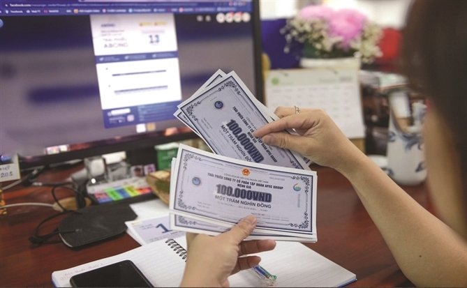Luật Chứng khoán sửa đổi tạo thêm một lớp bảo vệ cho nhà đầutư khi trái phiếu gặp tình trạng chậmtrả. 