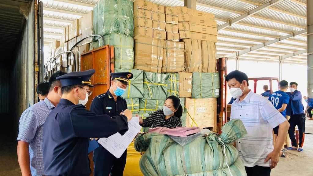 Tổng cục Hải quan chỉ đạo toàn Ngành tăng cường đấu tranh, phòng chống buôn lậu, gian lận thương mại. Ảnh: internet