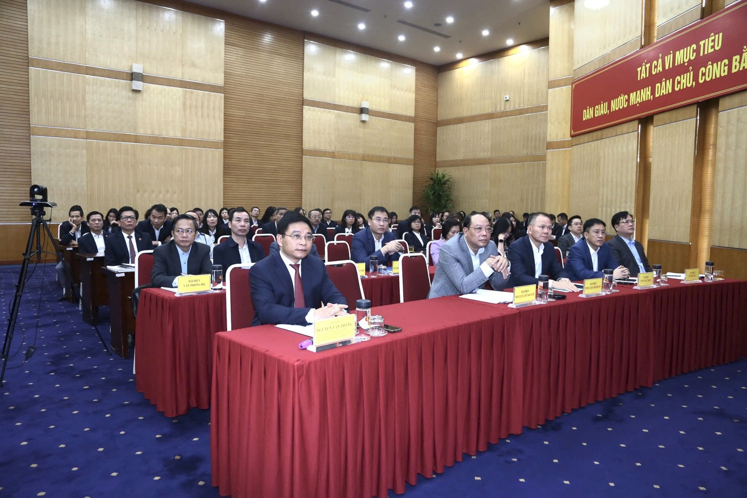 Bộ trưởng Bộ Tài chính Nguyễn Văn Thắng tham dự Hội nghị Tổng kết công tác năm 2024 và triển khai nhiệm vụ năm 2025 của hệ thống KBNN.