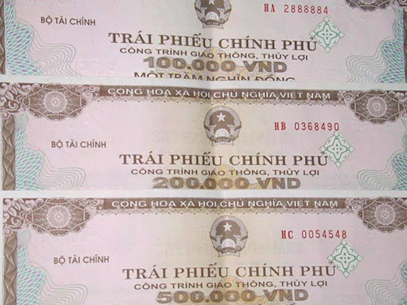 Giá trị giao dịch bình quân phiên đạt 10.417 tỷ đồng/phiên, giảm 23,67% so với tháng trước.