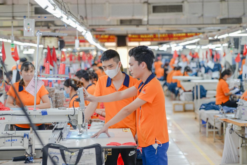 Xuất khẩu dệt may đặt mục tiêu 47 - 48 tỉ USD trong năm nay. Ảnh: Internet