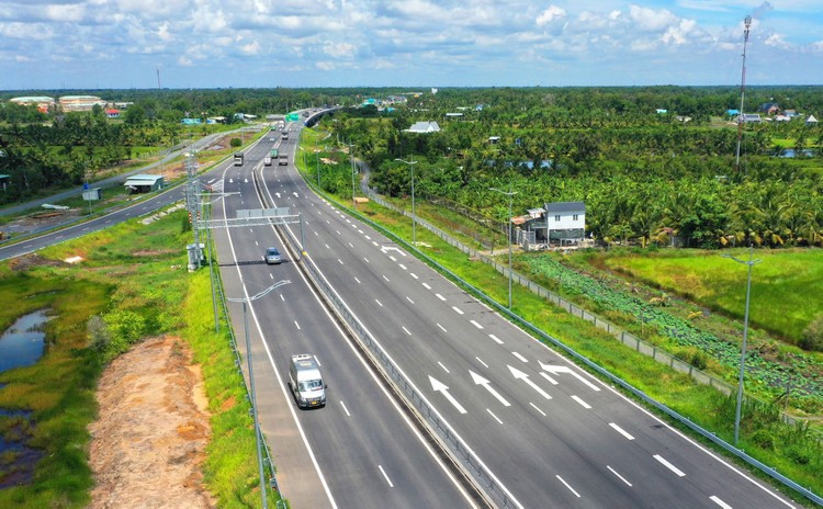 Đầu tư công được coi là một trong những "lực đẩy" quan trọng cho phát triển kinh tế - xã hội. Ảnh: internet