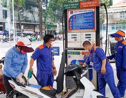 Petrolimex khẳng định luôn đảm bảo đúng tiêu chuẩn, đo lường, chất lượng các sản phẩm xăng dầu. Ảnh: Internet