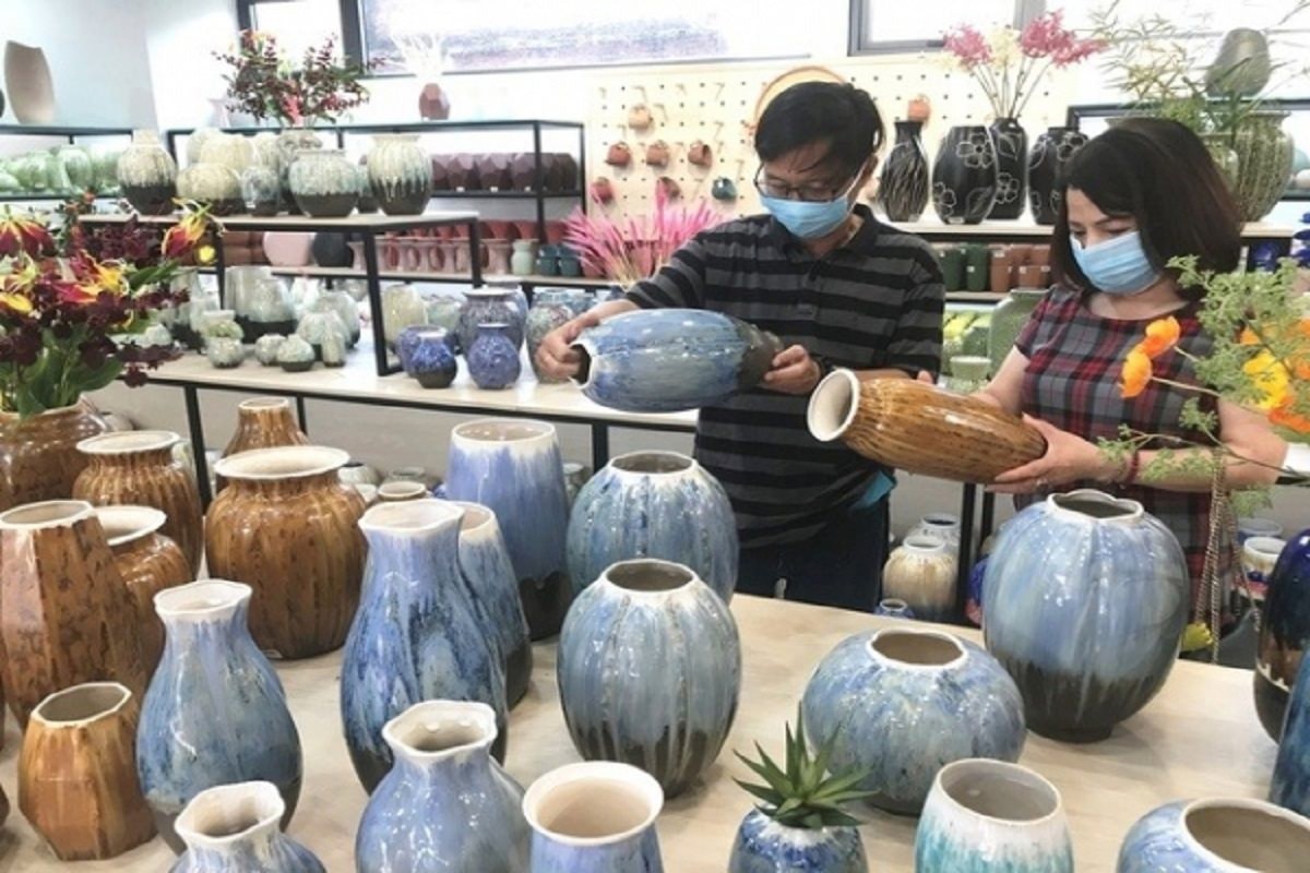 Tiêu chuẩn ISO 14001 nhằm tăng tính hiệu quả trong việc sử dụng tài nguyên, giảm lãng phí và giảm chi phí cho doanh nghiệp. Ảnh: Internet