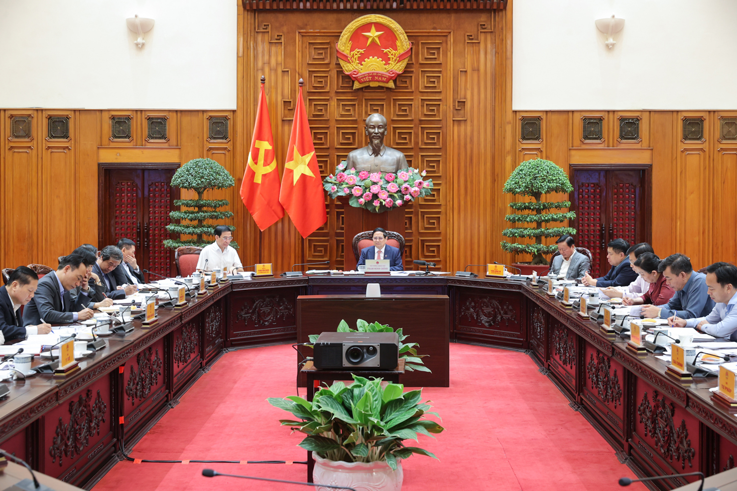 Toàn cảnh phiên họp.