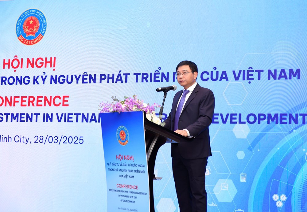 Bộ trưởng Nguyễn Văn Thắng phát biểu khai mạc Hội nghị “Quỹ đầu tư và đầu tư nước ngoài trong Kỷ nguyên phát triển mới của Việt Nam”.