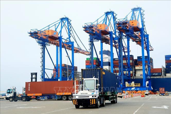 Bộ Công Thương thông báo thu hồi quyền cấp C/O, CNM và mã số REX ủy quyền nhằm tăng cường giám sát xuất xứ hàng hóa.