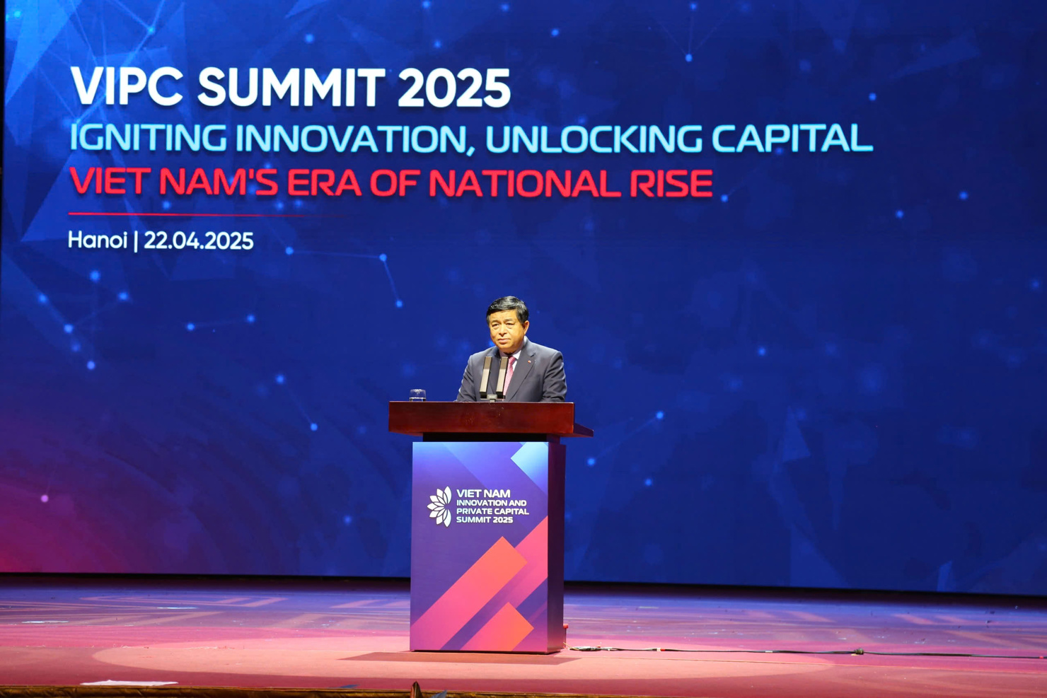 Phó Thủ tướng Chính phủ Nguyễn Chí Dũng phát biểu chỉ đạo tại Diễn đàn Đầu tư đổi mới sáng tạo Việt Nam. Ảnh: Quang Hùng