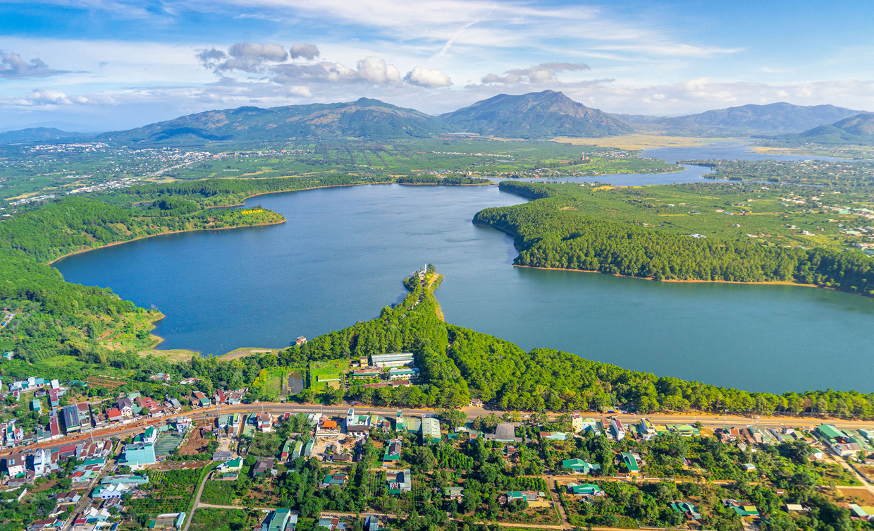 Gia Lai có nhiều hành động thiết thực góp phần khắc phục ô nhiễm, từng bước cải thiện chất lượng môi trường nước mặt trên toàn địa bàn Tỉnh.