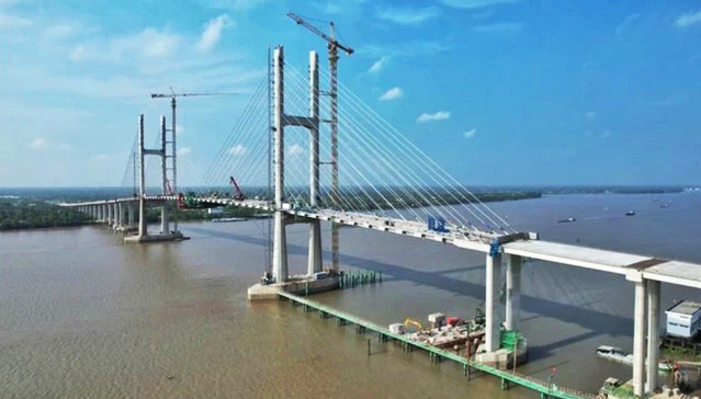 Thủ tướng Chính phủ Phạm Minh Chính yêu cầu thông xe toàn bộ cầu Rạch Miễu 2 trước ngày 2/9. Ảnh: Ấp Bắc