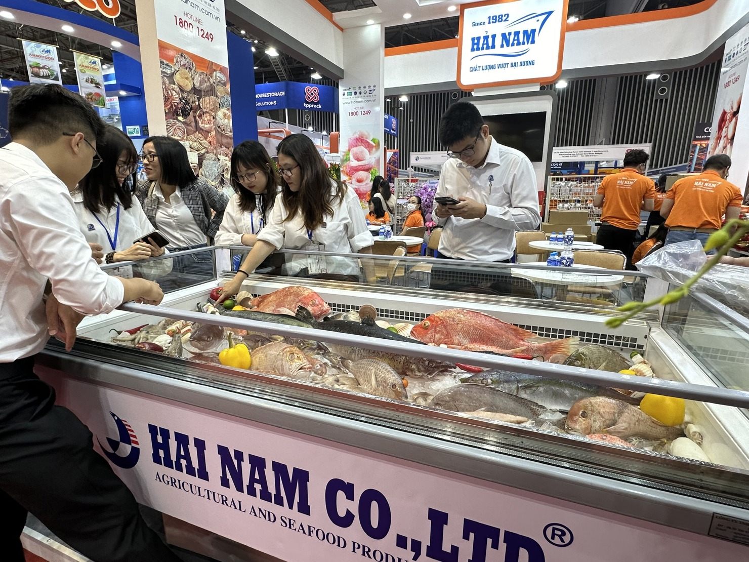 Doanh nghiệp thủy sản tăng cường tiếp thị tại các hội chợ quốc tế. Ảnh: T.H