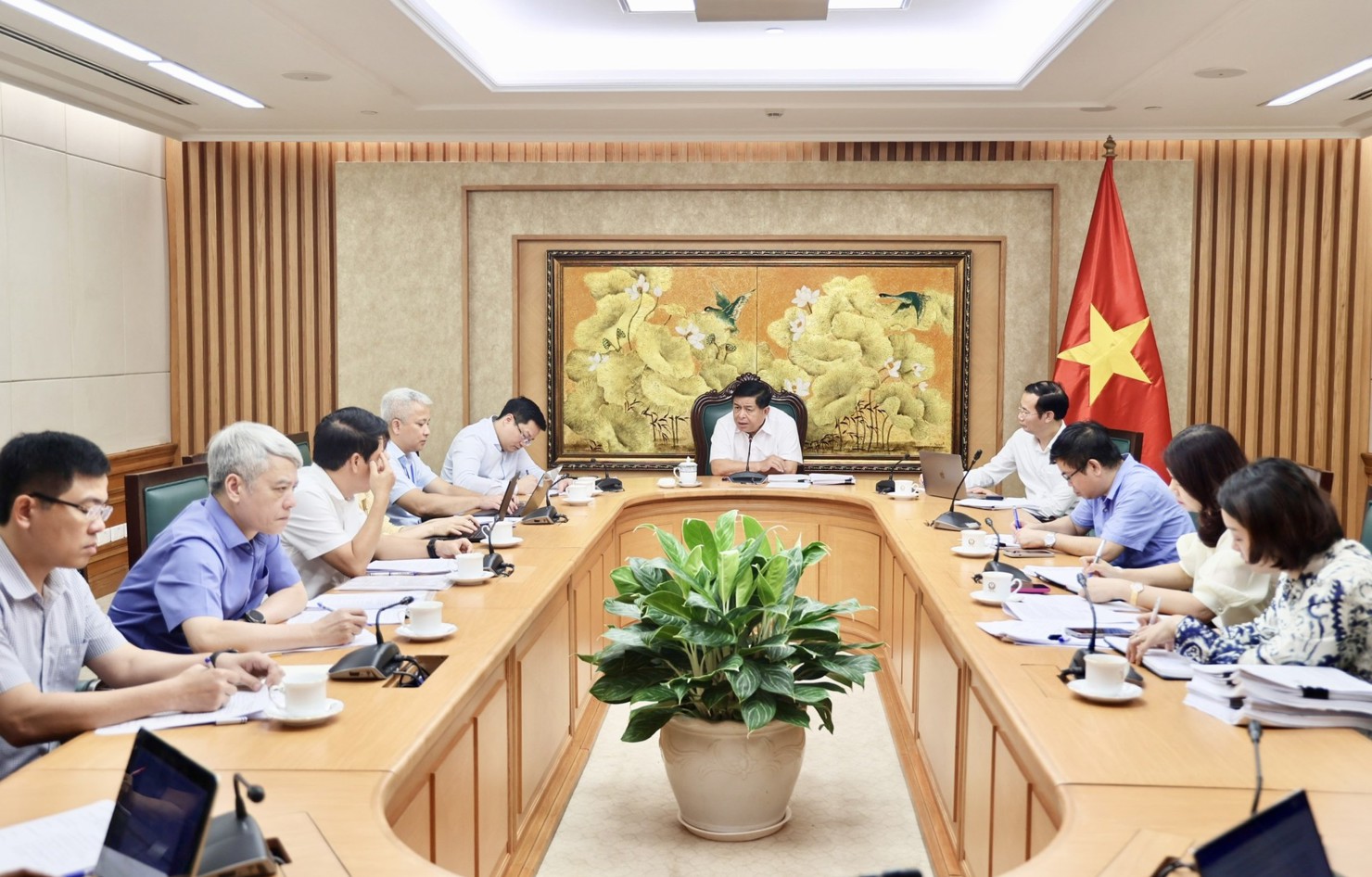 Phó Thủ tướng Nguyễn Chí Dũng chủ trì cuộc họp về Dự thảo Nghị định quy định về đăng ký doanh nghiệp.