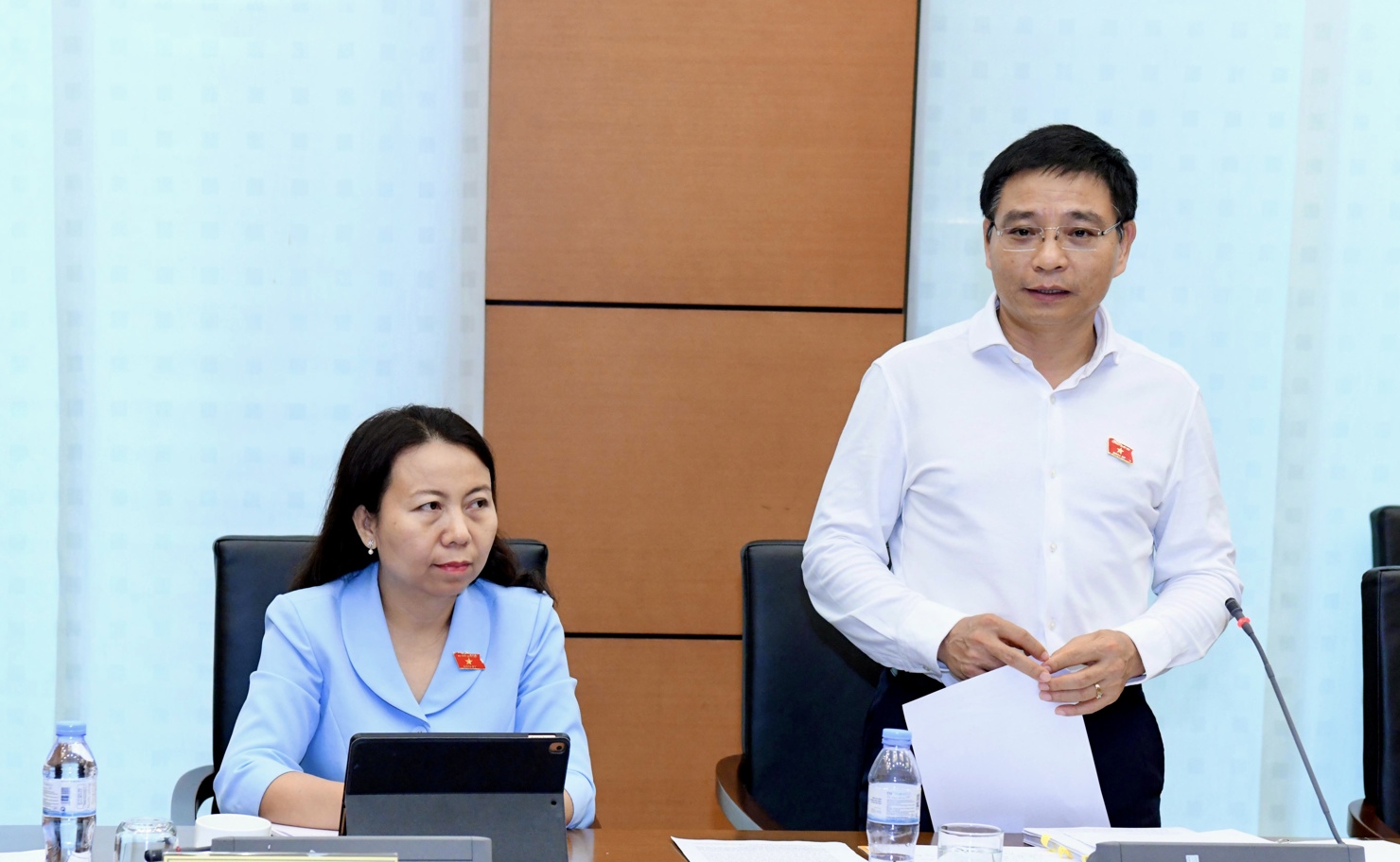 Bộ trưởng Bộ Tài chính Nguyễn Văn Thắng chia sẻ tại phiên họp.