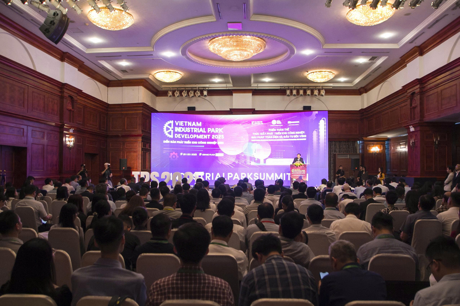 Toàn cảnh Diễn đàn Phát triển Khu công nghiệp (KCN) Việt Nam 2025 với chủ đề “Thúc đẩy phát triển Khu công nghiệp: Giải pháp toàn diện và Đầu tư bền vững” được tổ chức ngày 29/5 tại Hà Nội.