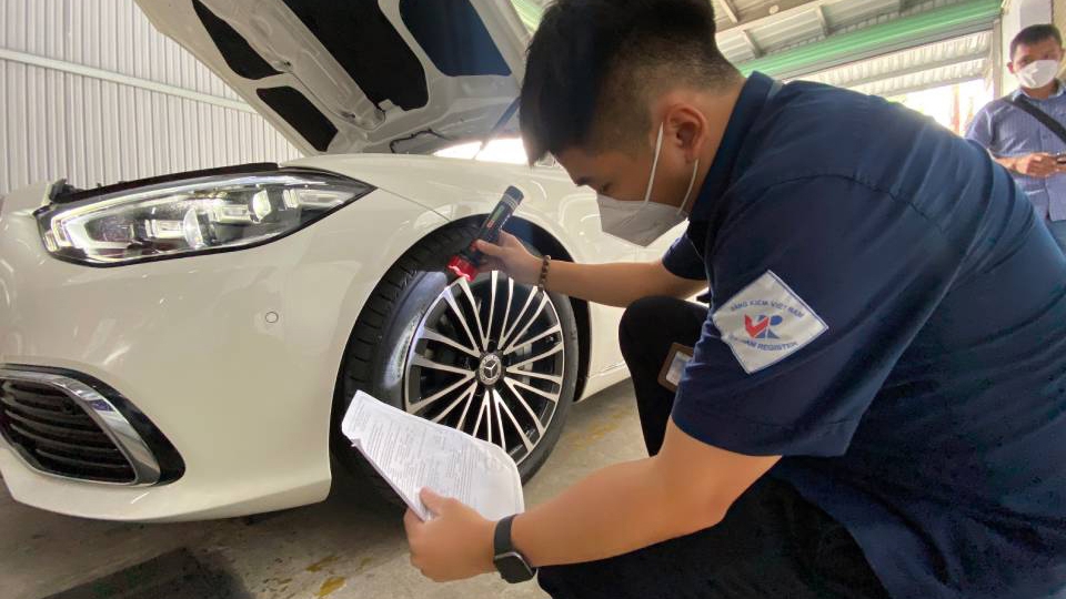 Hàng trăm nghìn xe ô tô kinh doanh vận tải có nguy cơ bị từ chối đăng kiểm. Ảnh minh họa