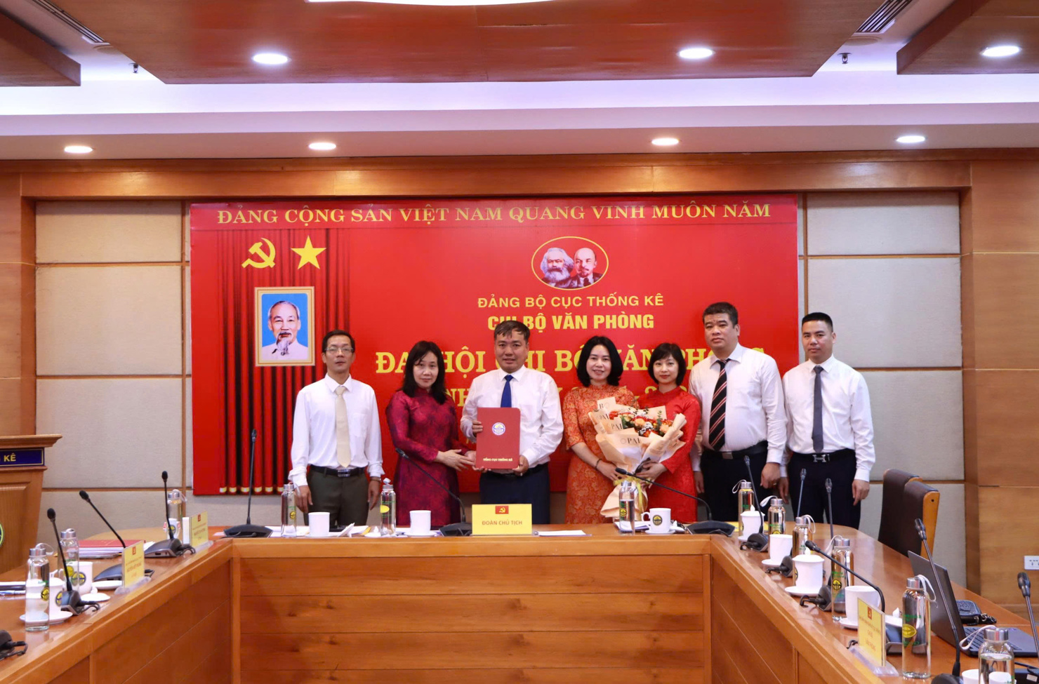 Các Đảng bộ bộ phận, Chi bộ trực thuộc Đảng bộ Cục Thống kê tích cực tổ chức Đại hội, tiến tới      Đại hội đại biểu Cục Thống kê, Đại hội đại biểu Đảng bộ Bộ Tài chính lần thứ I, nhiệm kỳ 2025-2030
