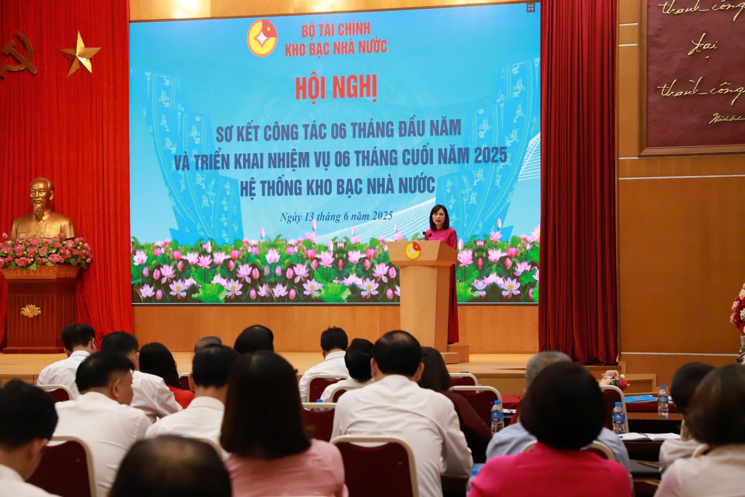 Toàn cảnh Hội nghị sơ kết công tác 6 tháng đầu năm và triển khai nhiệm vụ 6 tháng cuối năm 2025 của hệ thống KBNN