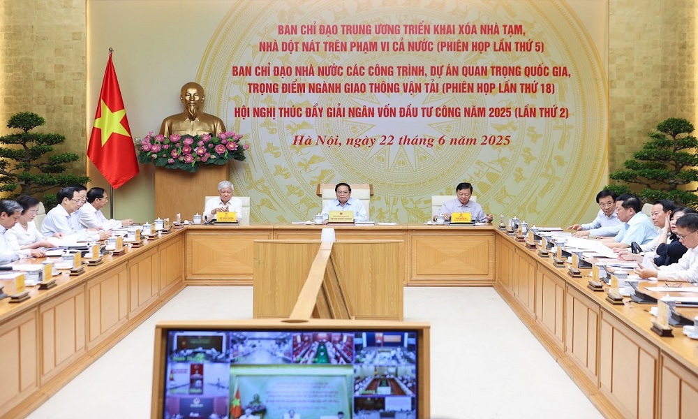 Thủ tướng chủ trì hội nghị "3 trong 1". Ảnh: VGP 