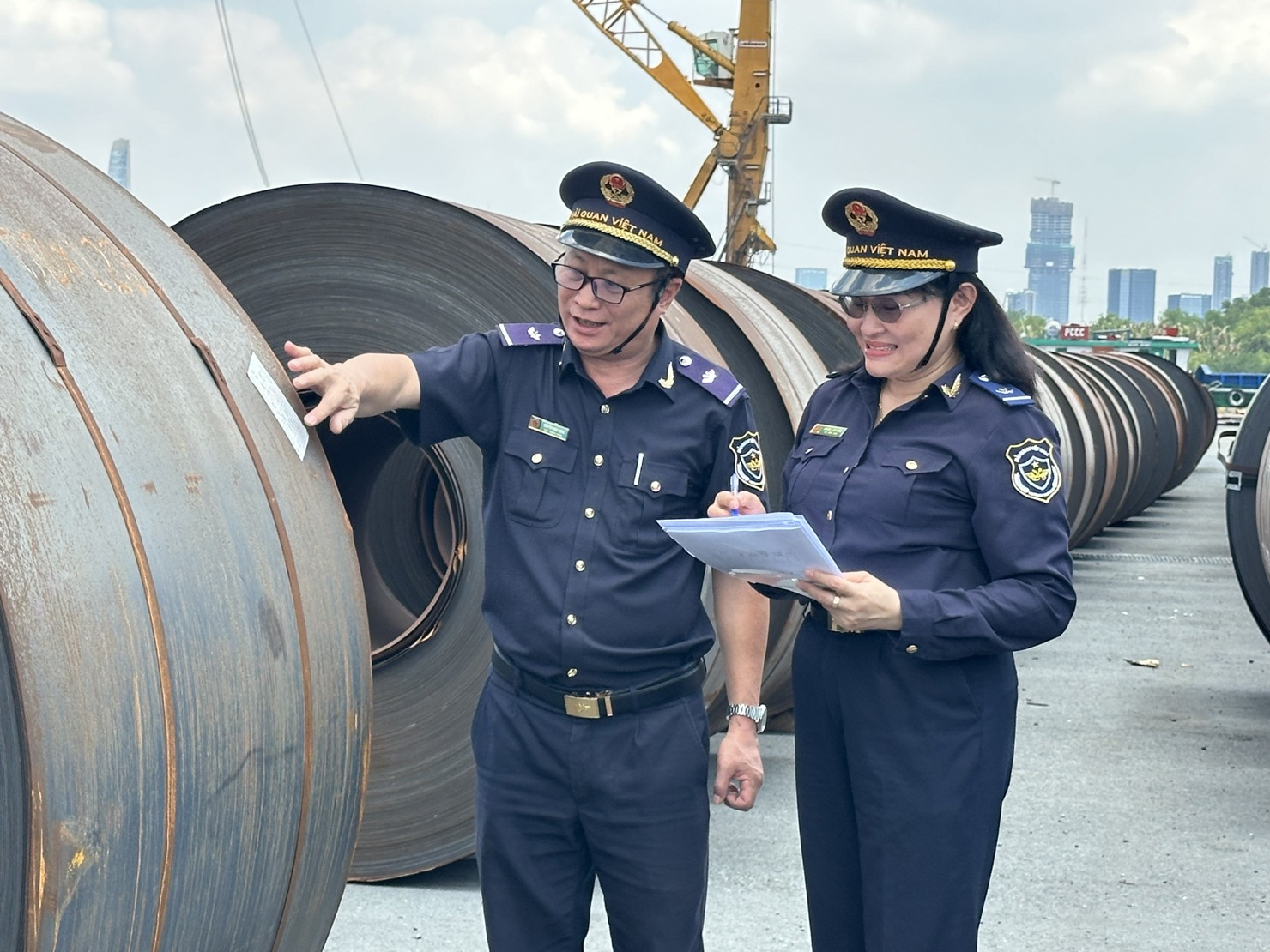 Ngành Thép thường xuyên phải đối mặt với các vụ việc phòng vệ thương mại. Ảnh: T.H