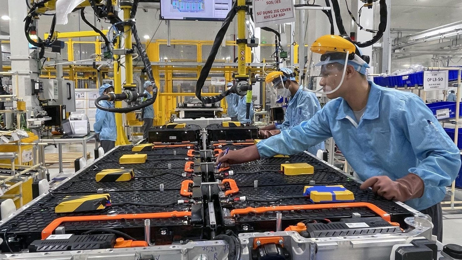 Niềm tin kinh doanh của các nhà sản xuất được ghi nhận tăng mạnh trong tháng 8