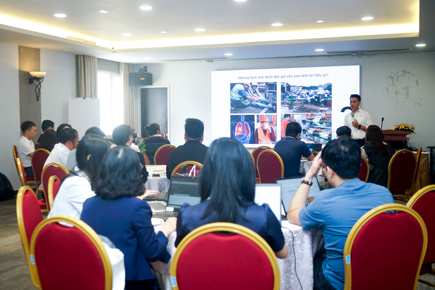 Chương trình Tập huấn về an toàn vệ sinh lao động trong hoạt động thu gom, tái chế rác thải do Nestlé Việt Nam tổ chức