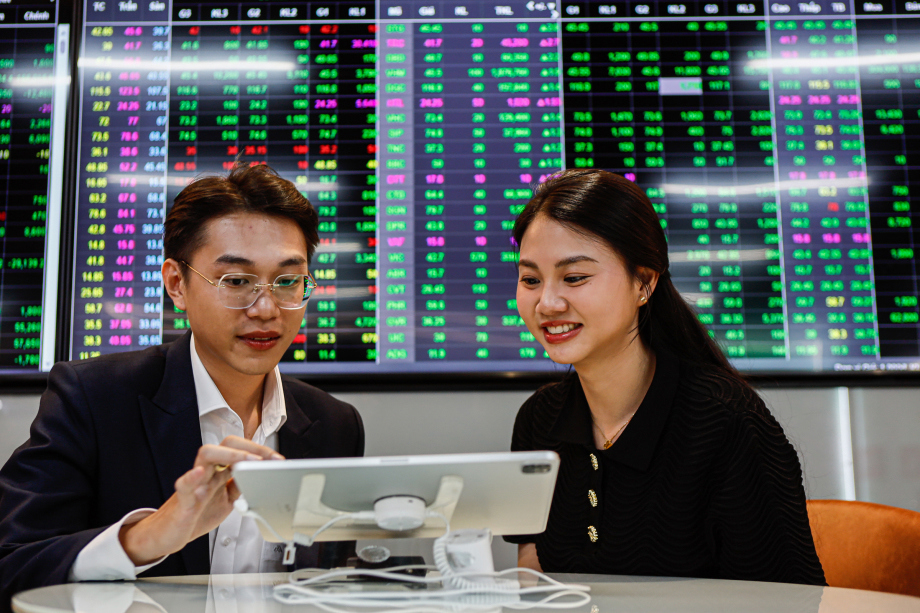 Bộ Tài chính đẩy mạnh ứng dụng công nghệ thông tin trong quản lý thị trường chứng khoán.