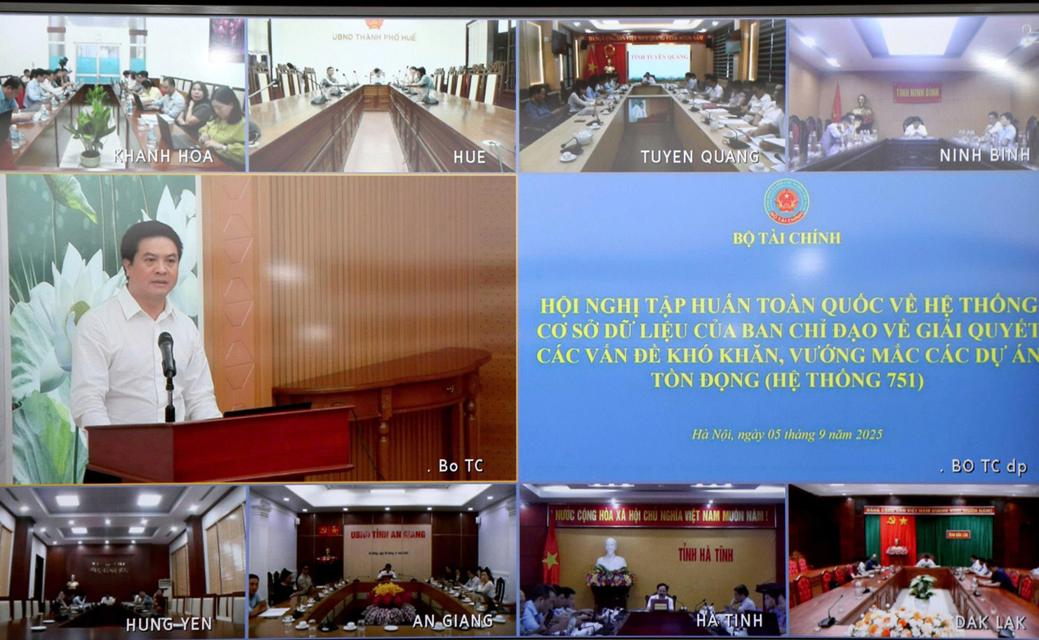 Hội nghị được tổ chức theo hình thức trực tiếp tại Trụ sở Bộ Tài chính kết hợp trực tuyến với 33 điểm cầu địa phương. 