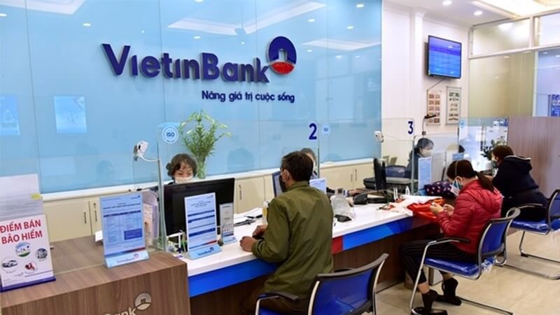 Nhiều ngân hàng ổn định lãi suất cho vay để hút khách hàng