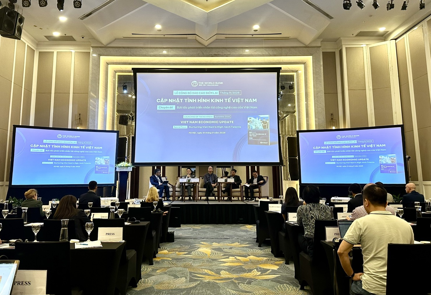Lễ Công bố Báo cáo "Điểm lại" tháng 9/2025: Cập nhật kinh tế Việt Nam của WB. Ảnh: HD