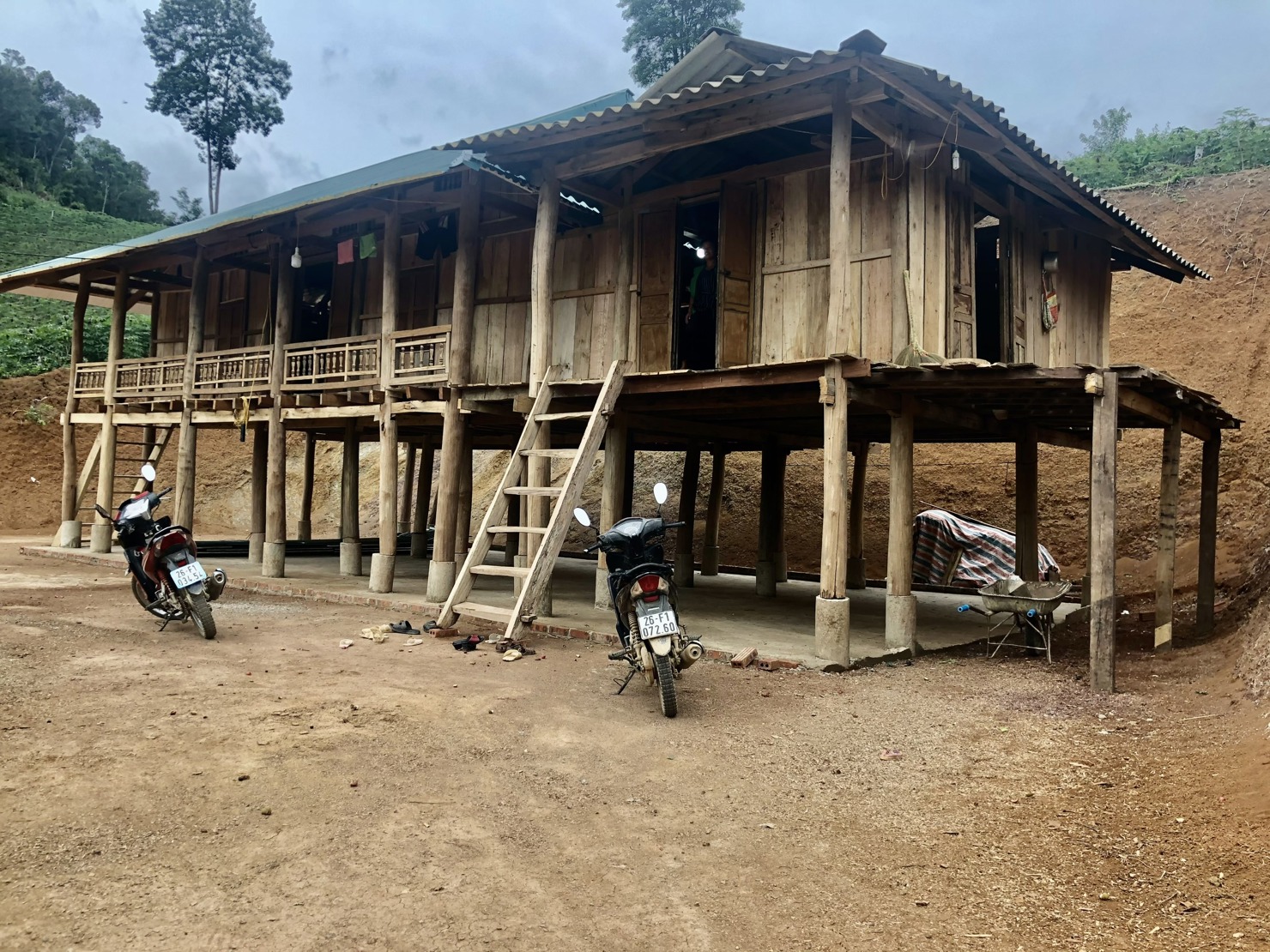 Khoảng cách phát triển kinh tế - xã hội giữa vùng dân tộc thiểu số và miền núi so cả nước đang dần thu hẹp
