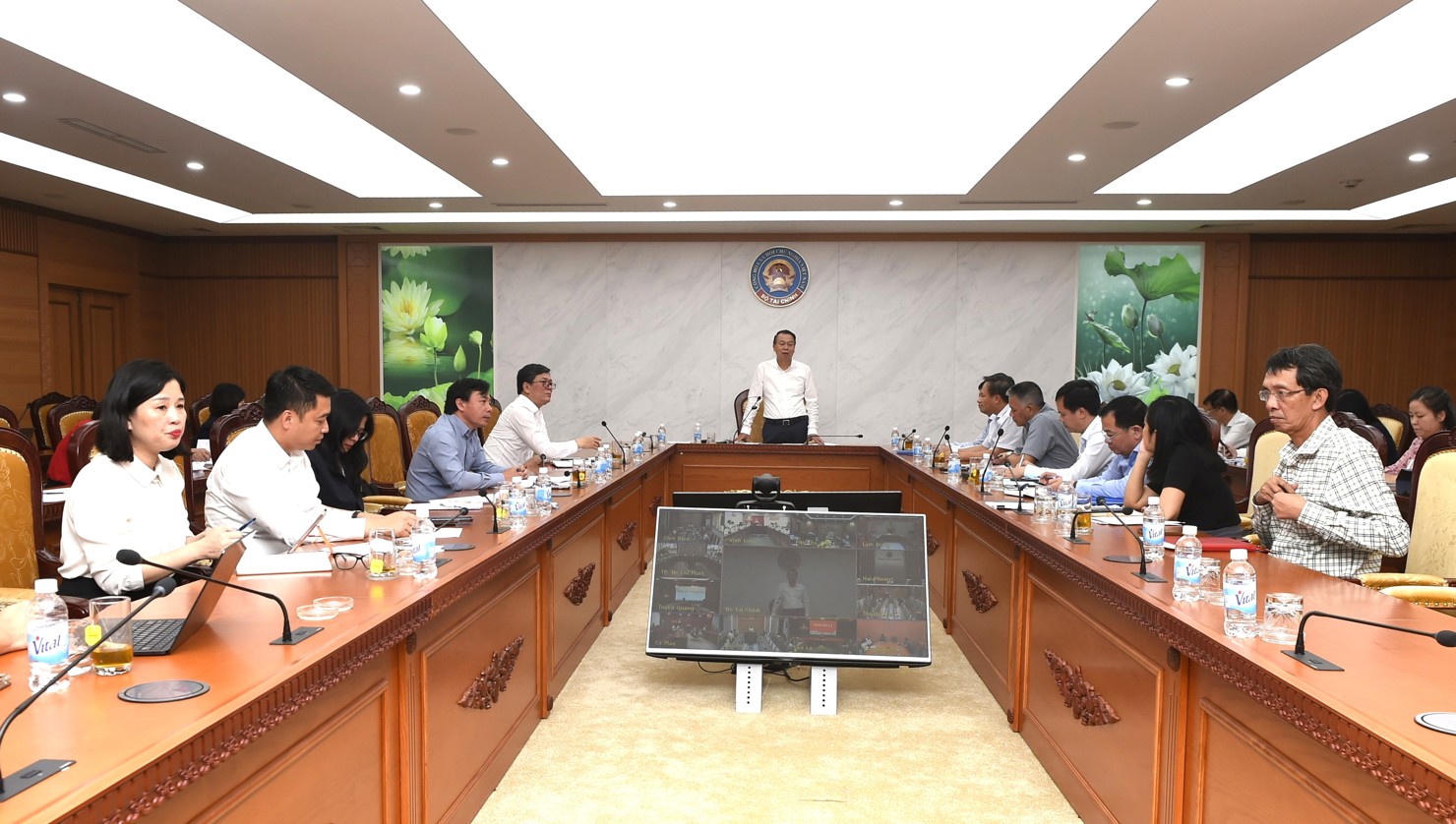Quang cảnh hội nghị tại điểm cầu Bộ Tài chính.