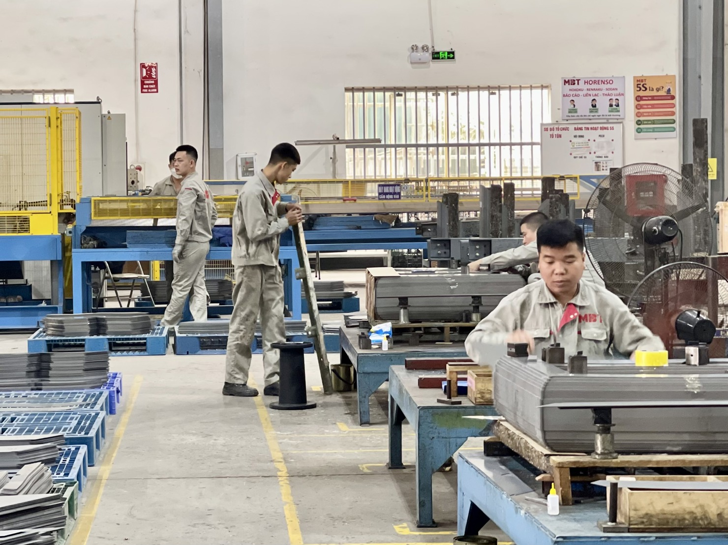 Nước ta đã có nhiều định hướng, chỉ đạo về phát triển khoa học, công nghệ, đổi mới sáng tạo. Ảnh minh hoạ: H.D
