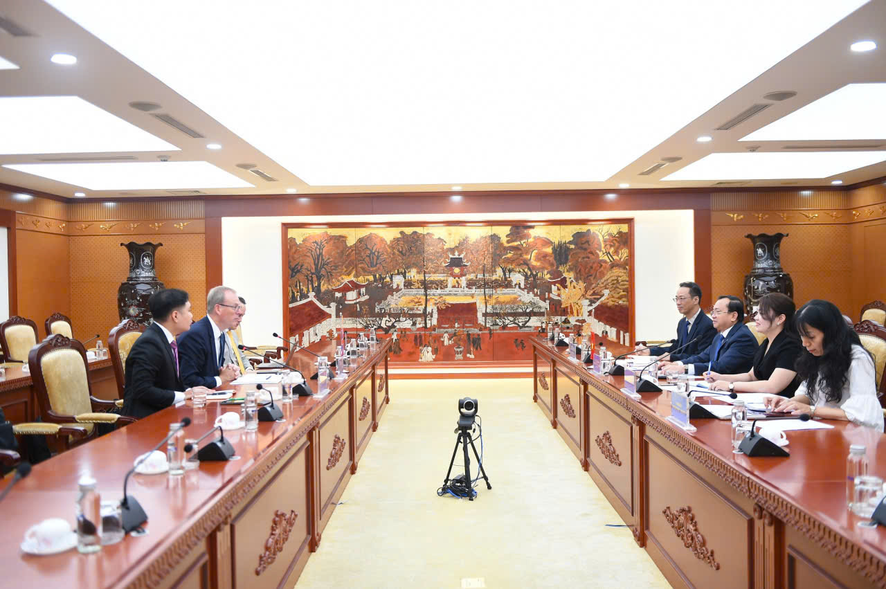 Toàn cảnh buổi làm việc.