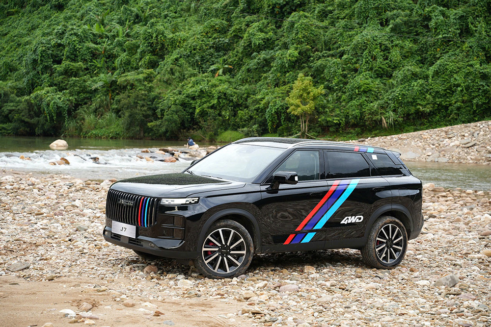 Sản phẩm Jaecoo J7 AWD Individual