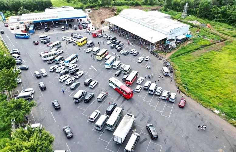 Một trạm dừng nghỉ trên cao tốc Bắc - Nam