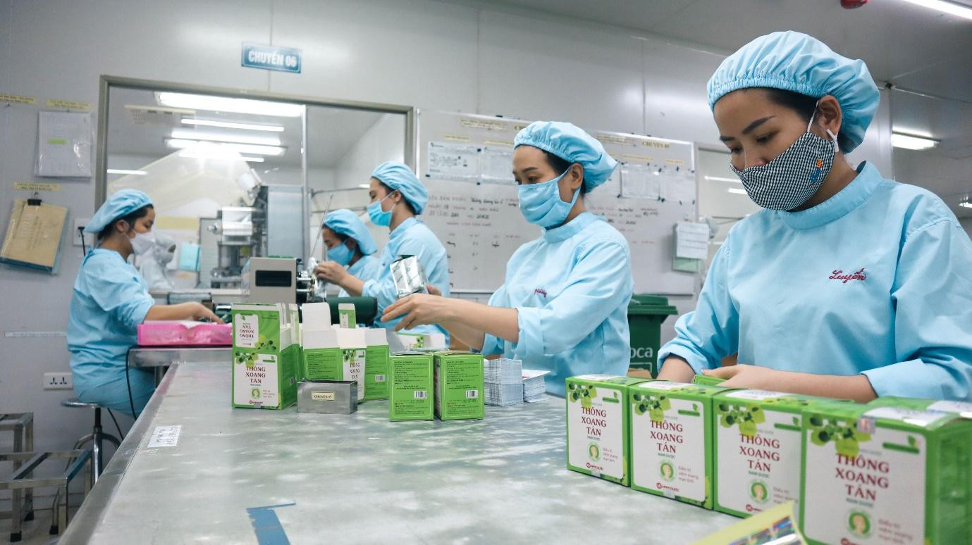 Các doanh nghiệp kinh doanh lĩnh vực dược, thiết bị y tế sẽ được cắt giảm, đơn giản nhiều thủ tục hành chính. 