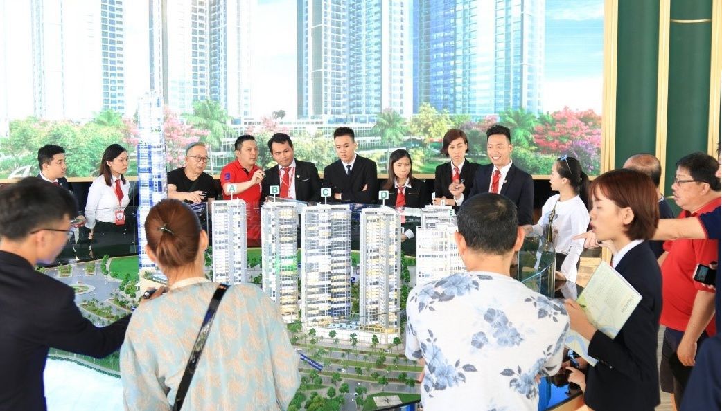  Việc ban hành Thông tư là cần thiết nhằm tạo cơ sở pháp lý để cá nhân thực hiện nghĩa vụ nộp lệ phí khi xin cấp, cấp lại Chứng chỉ hành nghề môi giới bất động sản.