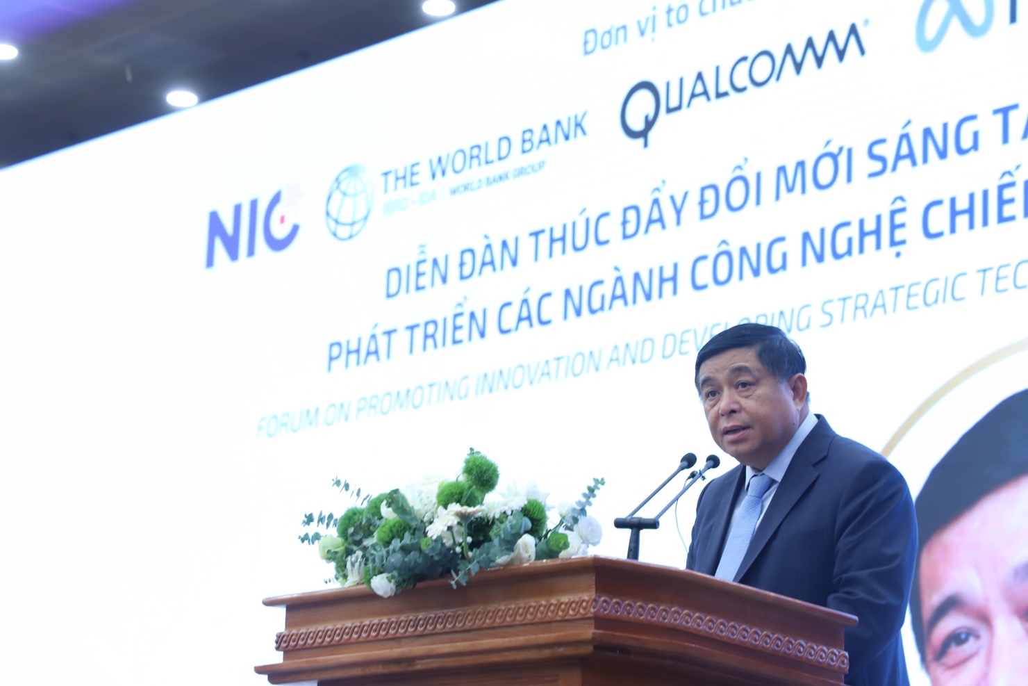 Phó Thủ tướng Nguyễn Chí Dũng phát biểu chỉ đạo tại Diễn đàn thúc đẩy Đổi mới sáng tạo, phát triển các ngành công nghệ chiến lược