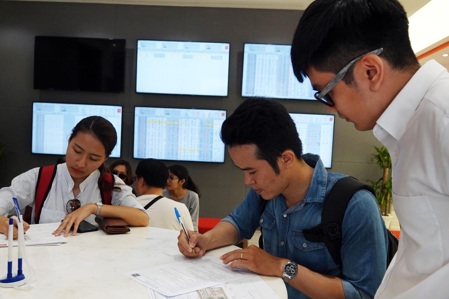 Trong tháng 9, số tài khoản trong nước đã tăng thêm 289.758 tài khoản.